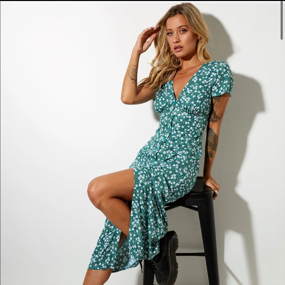 SMALL MOTEL ROCKS LARIN MIDI DRESS IN FLORAL FIELD GREEN